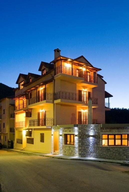 Krinides Hotel Kalavryta Esterno foto
